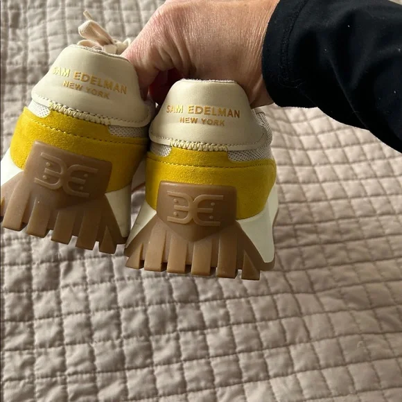 Sam Edelman Layla Sneakers - Picture 3 of 7